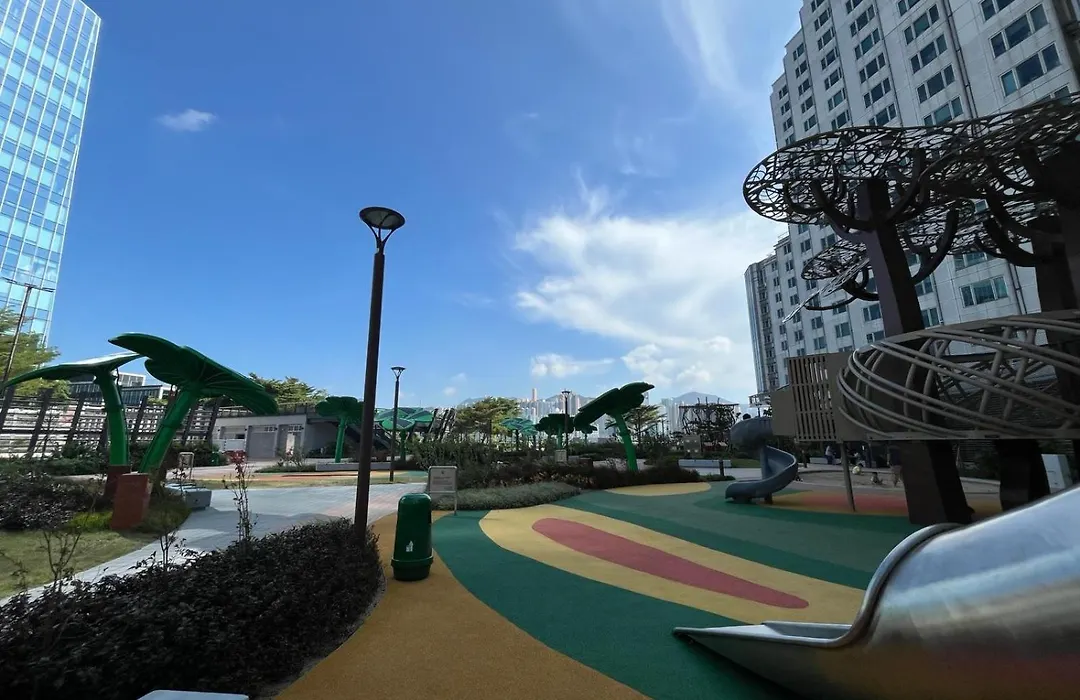 Kowloon Harbourfront Hotel-1